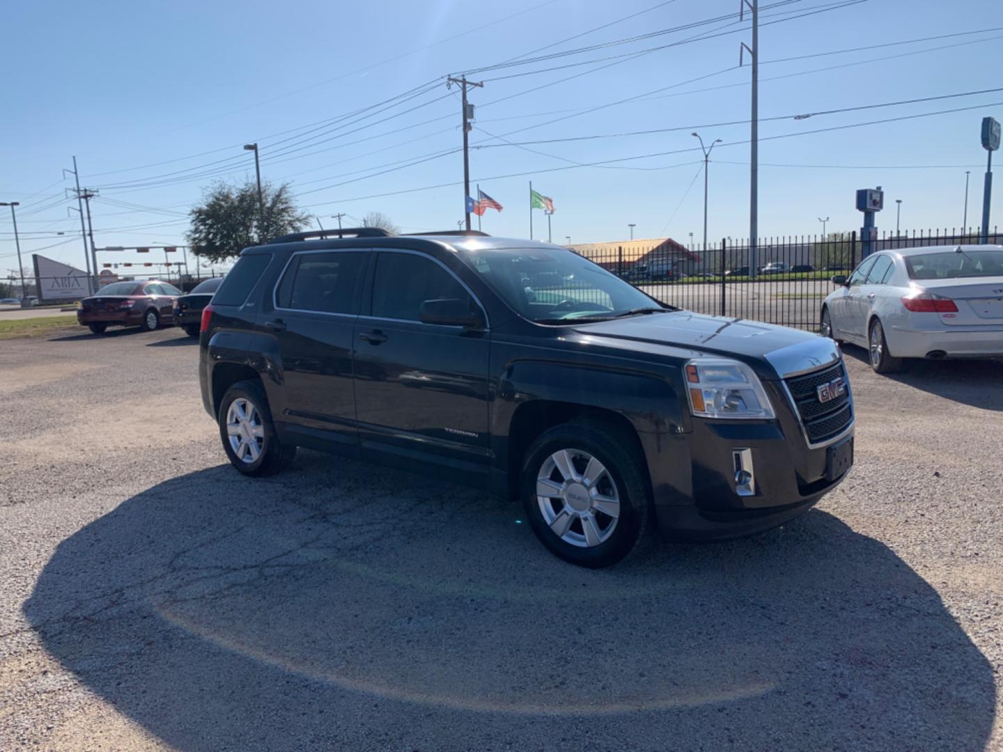 2013 Gray /gray GMC Terrain (2GKALUEK7D6) with an SLT 2WD 4 Cylinders K 2.4L FI FFV DOHC 145 CID engine, AUTOMATIC transmission, located at 1830 North Belt Line Road, Irving, TX, 75061, (469) 524-0199, 32.834373, -96.993584 - Photo#8